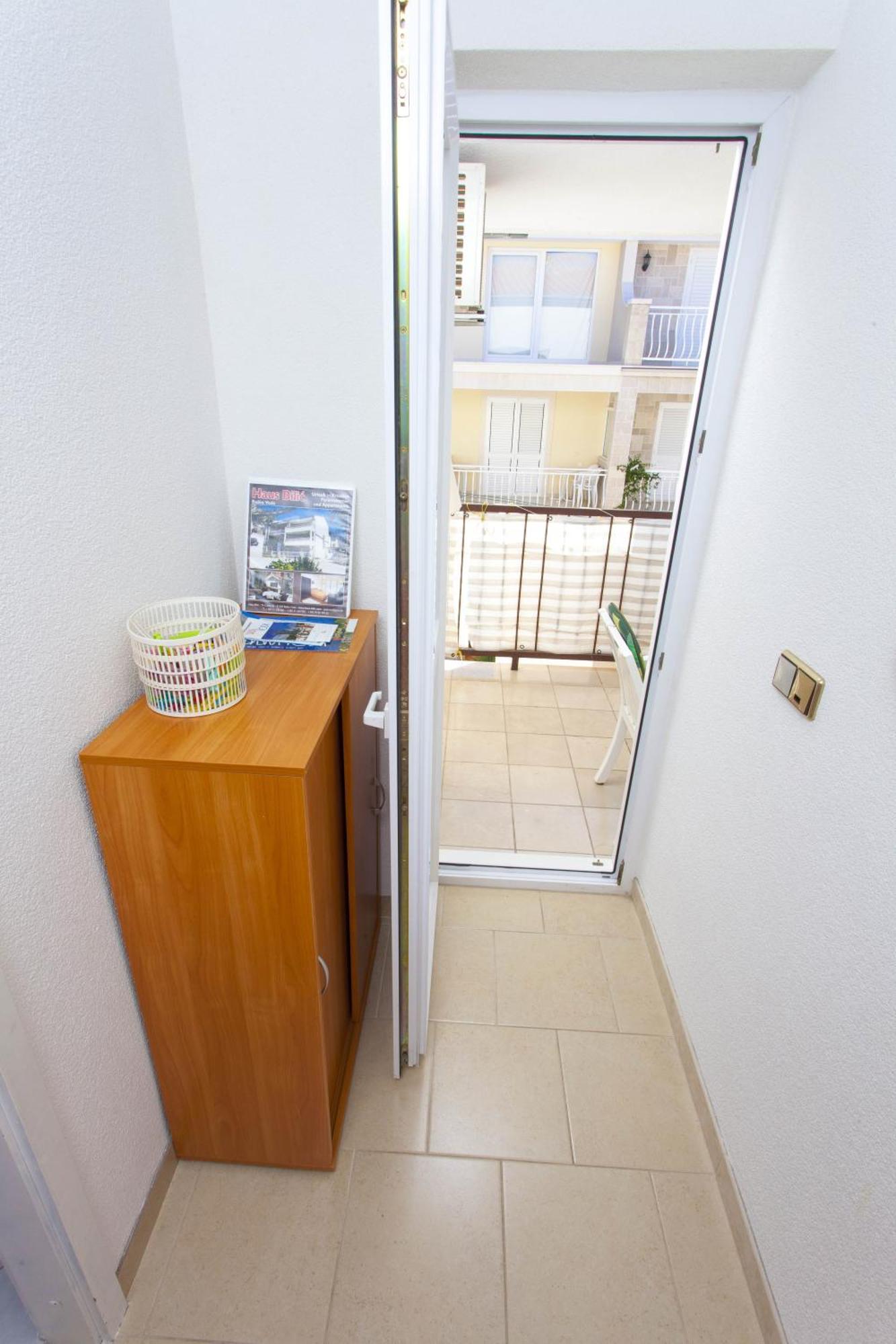 House Bilic Apartment Baška Voda Стая снимка