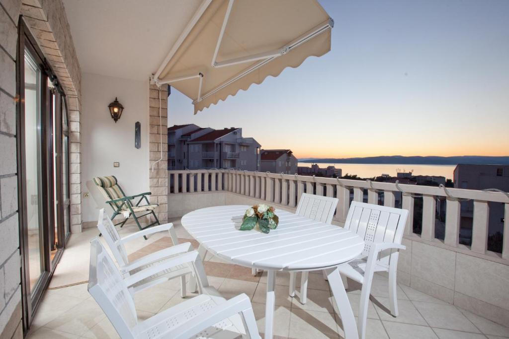 House Bilic Apartment Baška Voda Стая снимка